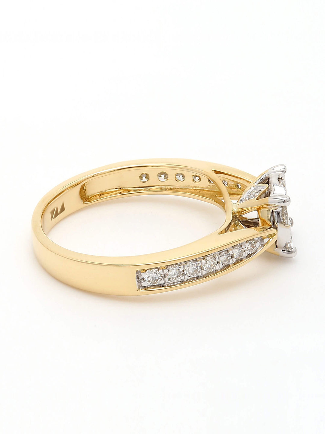 Real Diamond Illussion Cluster Ring - STOMBIL TRADE 