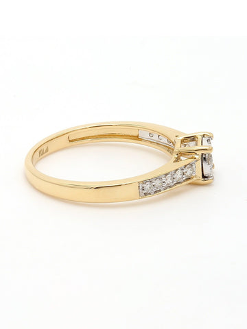 Real Diamond Illussion Cluster Ring - STOMBIL TRADE 
